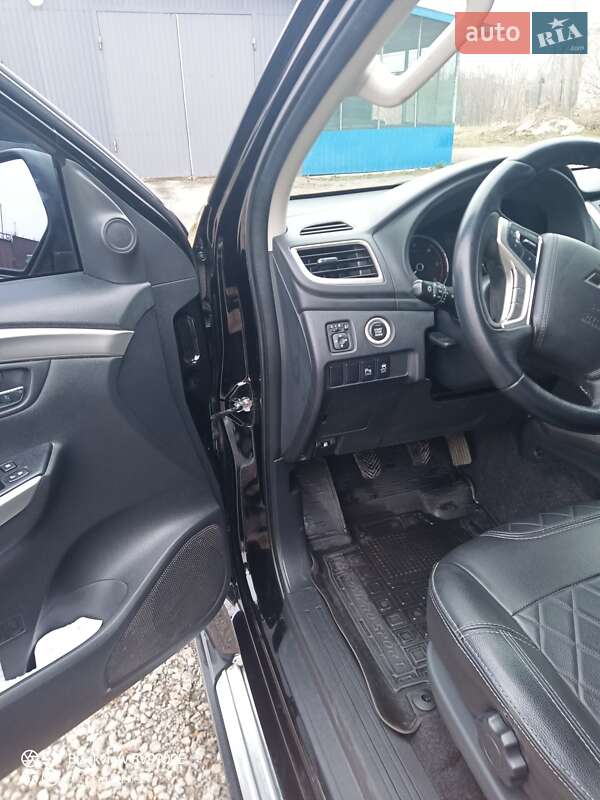 Внедорожник / Кроссовер Mitsubishi Pajero Sport 2018 в Полтаве