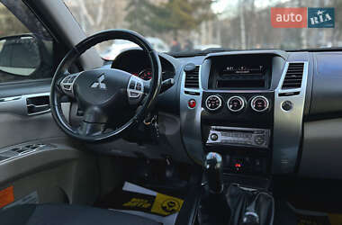 Позашляховик / Кросовер Mitsubishi Pajero Sport 2012 в Львові