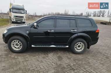 Внедорожник / Кроссовер Mitsubishi Pajero Sport 2011 в 