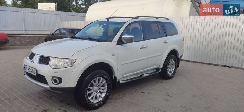 Позашляховик / Кросовер Mitsubishi Pajero Sport 2012 в Києві