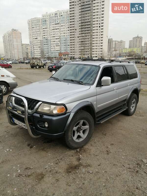 Позашляховик / Кросовер Mitsubishi Pajero Sport 2006 в Києві