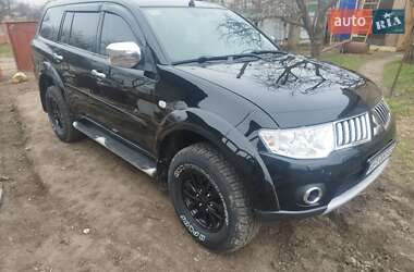 Внедорожник / Кроссовер Mitsubishi Pajero Sport 2011 в 