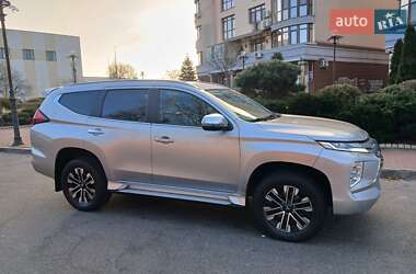 Внедорожник / Кроссовер Mitsubishi Pajero Sport 2020 в Киеве