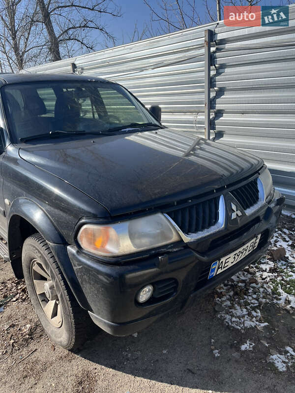 Позашляховик / Кросовер Mitsubishi Pajero Sport 2006 в Царичанці