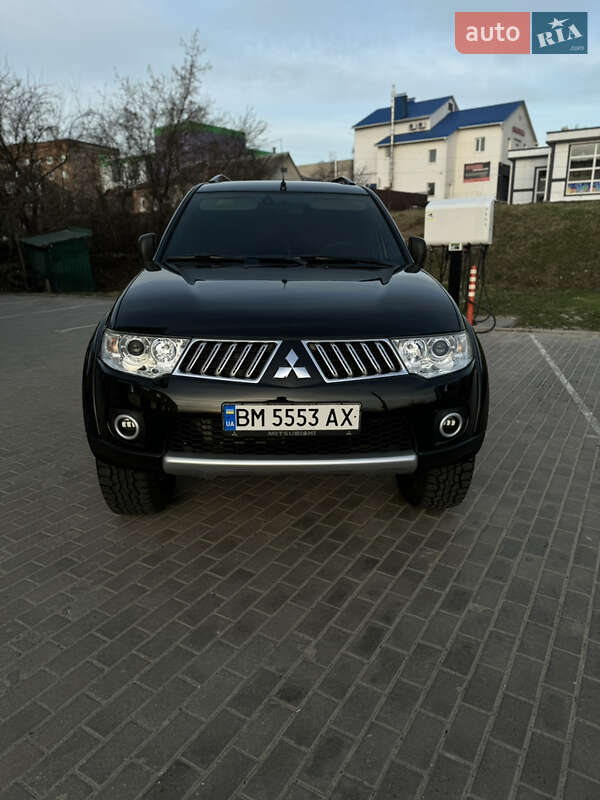 Внедорожник / Кроссовер Mitsubishi Pajero Sport 2010 в Сумах