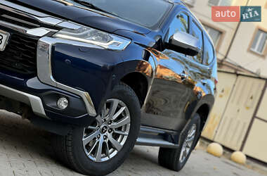 Внедорожник / Кроссовер Mitsubishi Pajero Sport 2019 в 