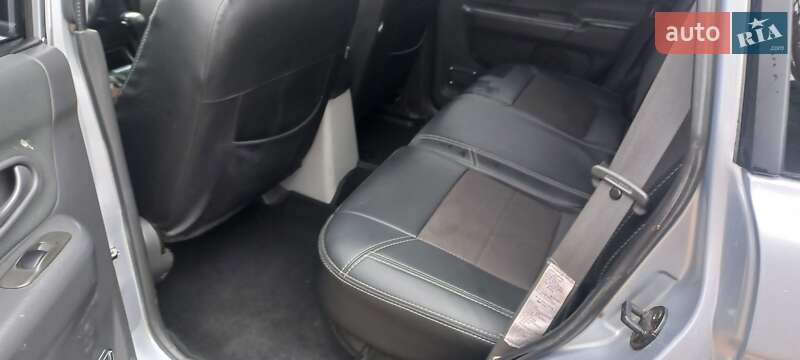 Позашляховик / Кросовер Mitsubishi Pajero Sport 2007 в Южному