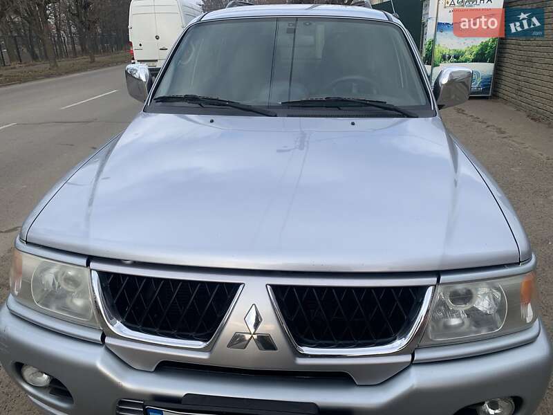 Внедорожник / Кроссовер Mitsubishi Pajero Sport 2008 в Черновцах