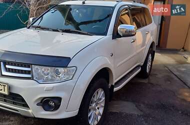 Внедорожник / Кроссовер Mitsubishi Pajero Sport 2014 в 