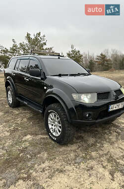 Внедорожник / Кроссовер Mitsubishi Pajero Sport 2010 в Изюме