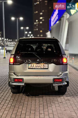 Внедорожник / Кроссовер Mitsubishi Pajero Sport 2006 в 
