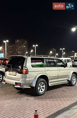Внедорожник / Кроссовер Mitsubishi Pajero Sport 2006 в 