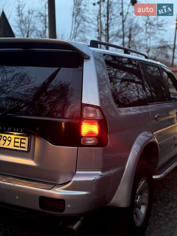 Внедорожник / Кроссовер Mitsubishi Pajero Sport 2008 в Черновцах