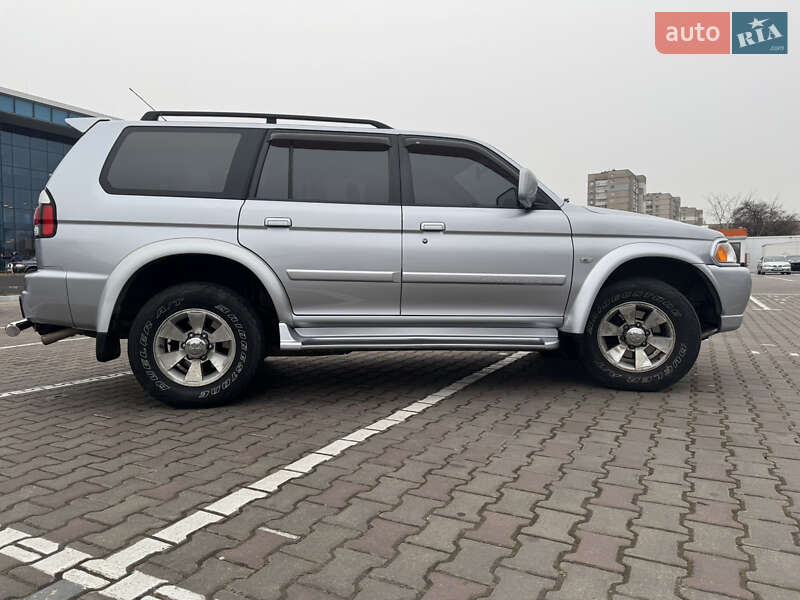 Внедорожник / Кроссовер Mitsubishi Pajero Sport 2006 в Николаеве