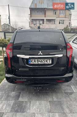 Позашляховик / Кросовер Mitsubishi Pajero Sport 2021 в 