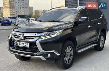 Внедорожник / Кроссовер Mitsubishi Pajero Sport 2017 в 