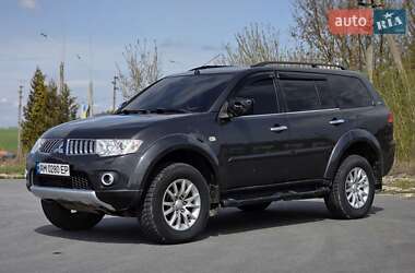 Позашляховик / Кросовер Mitsubishi Pajero Sport 2011 в 