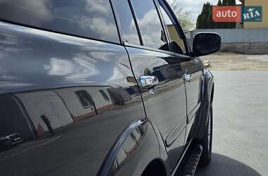 Позашляховик / Кросовер Mitsubishi Pajero Sport 2011 в 