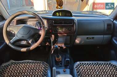 Внедорожник / Кроссовер Mitsubishi Pajero Sport 2003 в 
