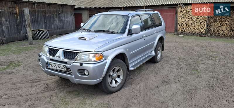 Позашляховик / Кросовер Mitsubishi Pajero Sport 2007 в Вараші