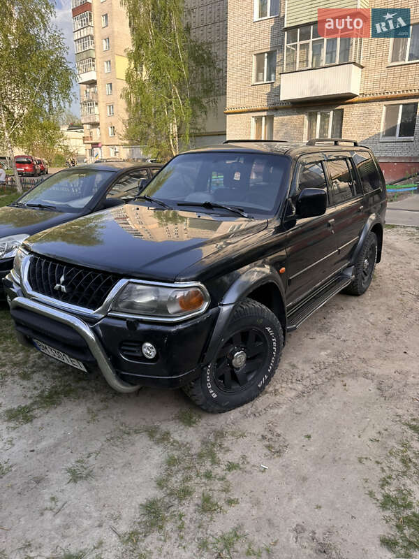 Позашляховик / Кросовер Mitsubishi Pajero Sport 2004 в 