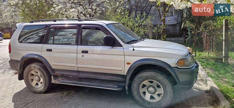 Внедорожник / Кроссовер Mitsubishi Pajero Sport 2002 в Винниках