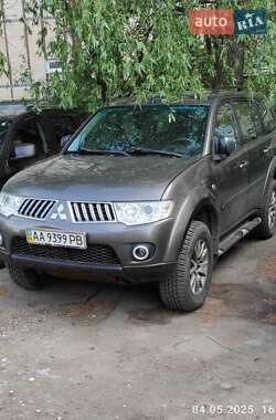 Внедорожник / Кроссовер Mitsubishi Pajero Sport 2013 в Киеве