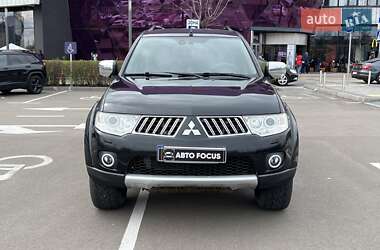Внедорожник / Кроссовер Mitsubishi Pajero Sport 2011 в 