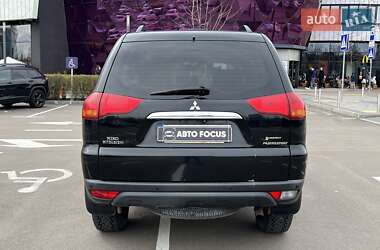 Внедорожник / Кроссовер Mitsubishi Pajero Sport 2011 в 