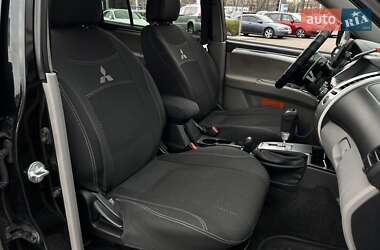 Внедорожник / Кроссовер Mitsubishi Pajero Sport 2011 в 