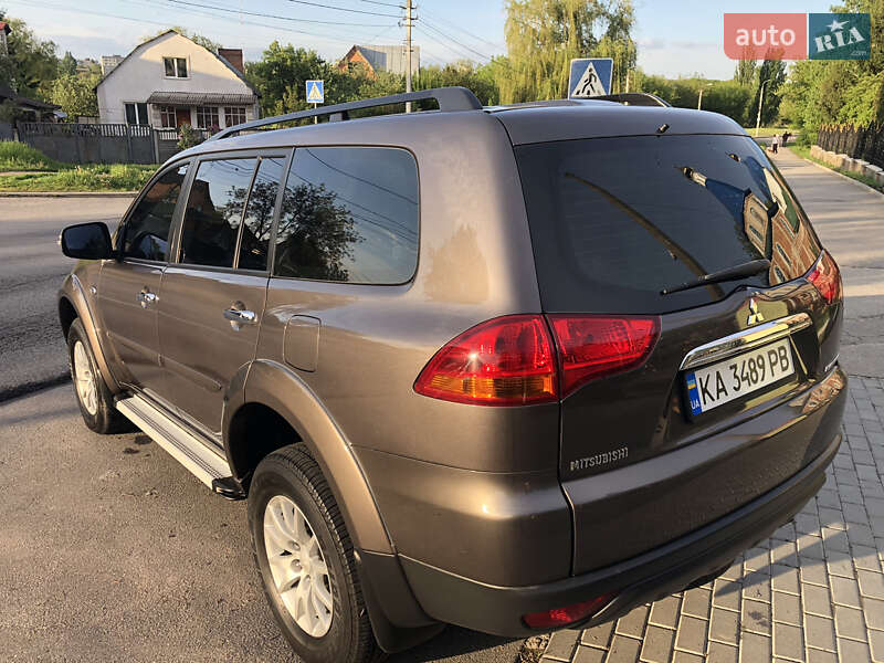 Позашляховик / Кросовер Mitsubishi Pajero Sport 2013 в Вінниці
