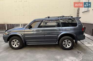 Позашляховик / Кросовер Mitsubishi Pajero Sport 2006 в 