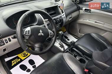 Внедорожник / Кроссовер Mitsubishi Pajero Sport 2011 в 