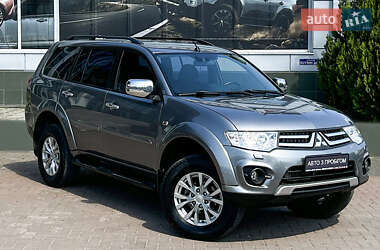 Внедорожник / Кроссовер Mitsubishi Pajero Sport 2013 в Черновцах