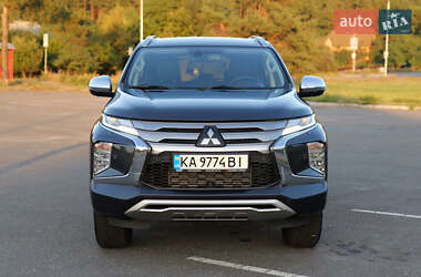 Позашляховик / Кросовер Mitsubishi Pajero Sport 2019 в 