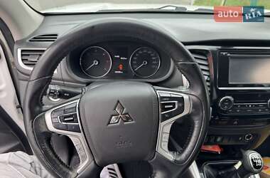 Внедорожник / Кроссовер Mitsubishi Pajero Sport 2016 в 