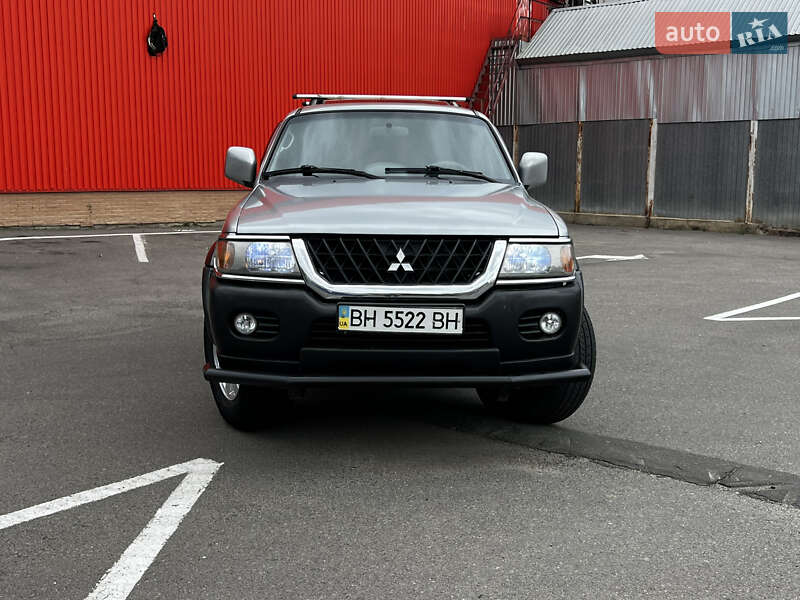 Mitsubishi Pajero Sport 2003