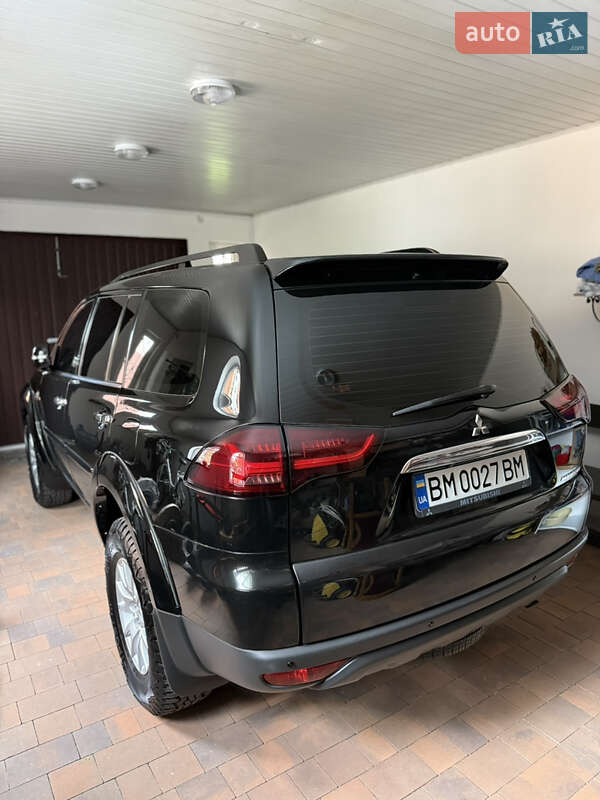Внедорожник / Кроссовер Mitsubishi Pajero Sport 2010 в Сумах
