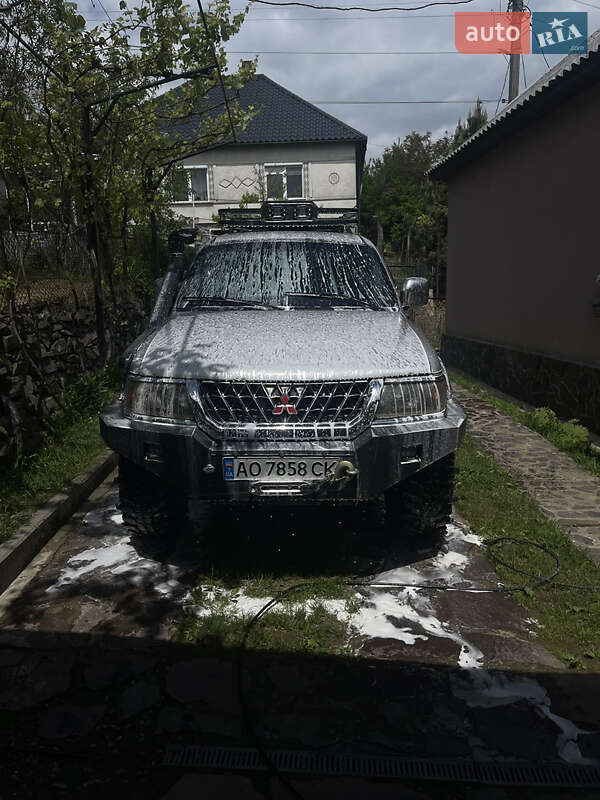 Внедорожник / Кроссовер Mitsubishi Pajero Sport 2002 в Ужгороде фото 2 Внедорожник / Кроссовер Mitsubishi Pajero Sport 2002 в Ужгороде