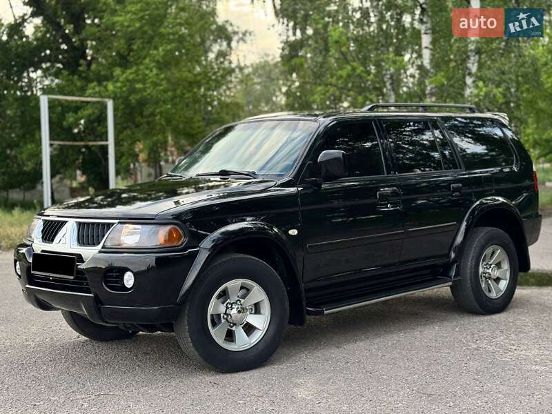 Внедорожник / Кроссовер Mitsubishi Pajero Sport 2008 в 