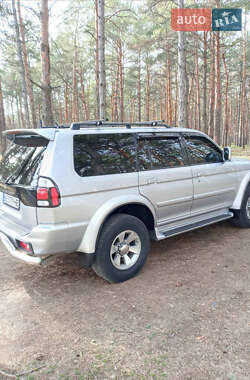 Внедорожник / Кроссовер Mitsubishi Pajero Sport 2006 в 