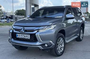 Позашляховик / Кросовер Mitsubishi Pajero Sport 2017 в Києві