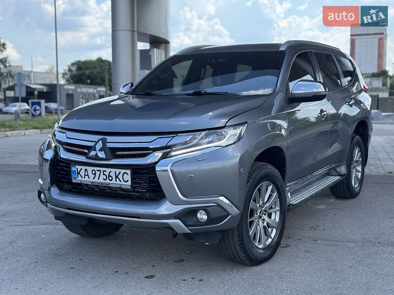 Mitsubishi Pajero Sport 2017