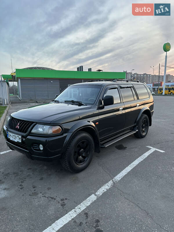 Mitsubishi Pajero Sport 2001