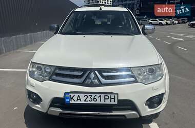 Позашляховик / Кросовер Mitsubishi Pajero Sport 2014 в Києві