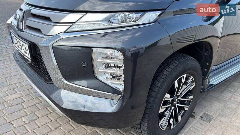 Позашляховик / Кросовер Mitsubishi Pajero Sport 2021 в Луцьку