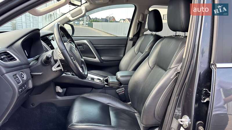 Позашляховик / Кросовер Mitsubishi Pajero Sport 2021 в Луцьку