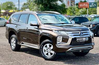 Внедорожник / Кроссовер Mitsubishi Pajero Sport 2021 в 