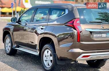 Внедорожник / Кроссовер Mitsubishi Pajero Sport 2021 в 