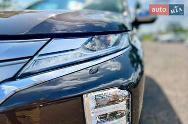 Внедорожник / Кроссовер Mitsubishi Pajero Sport 2021 в 